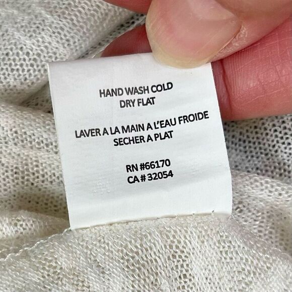 Akemi + Kin Anthropologie Asymmetrical Lightweight Tunic Sweater Medium - Picture 9 of 10